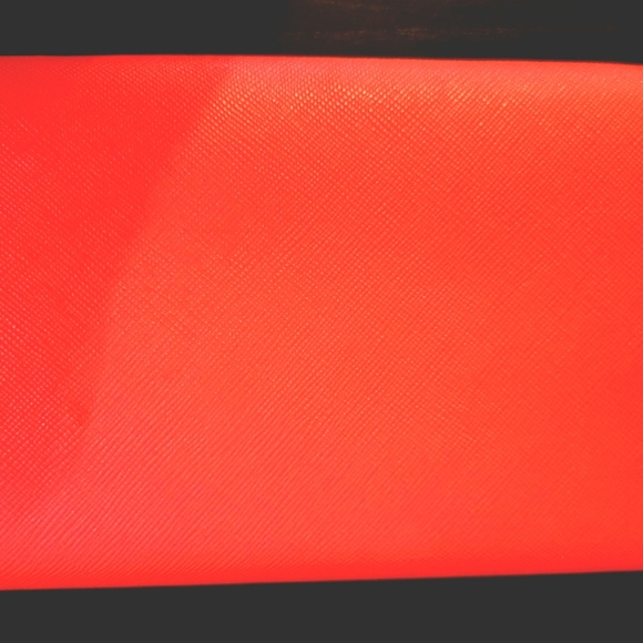 MK Coral Wallet - Picture 2 of 6